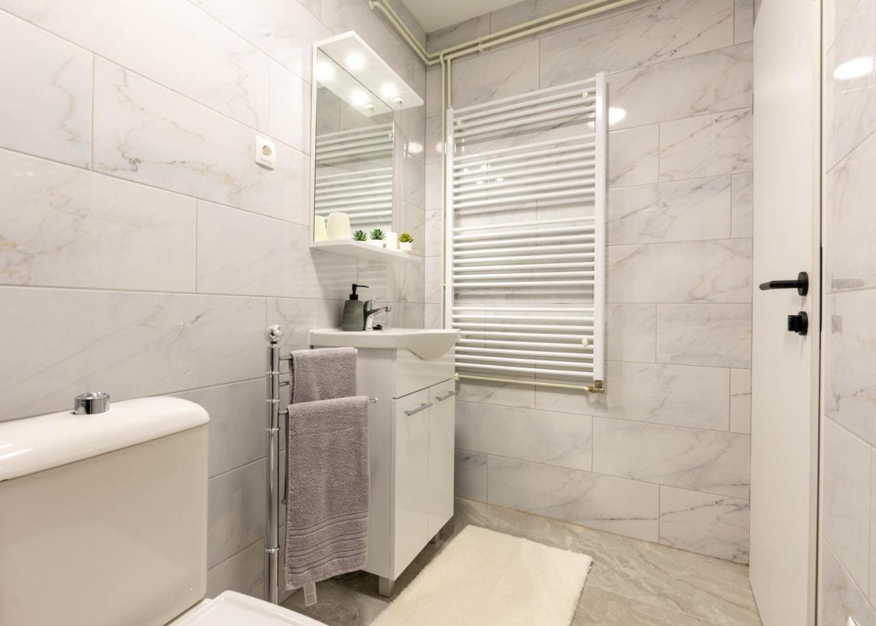 Apartmani Sun & Moon Bjelovar Buitenkant foto