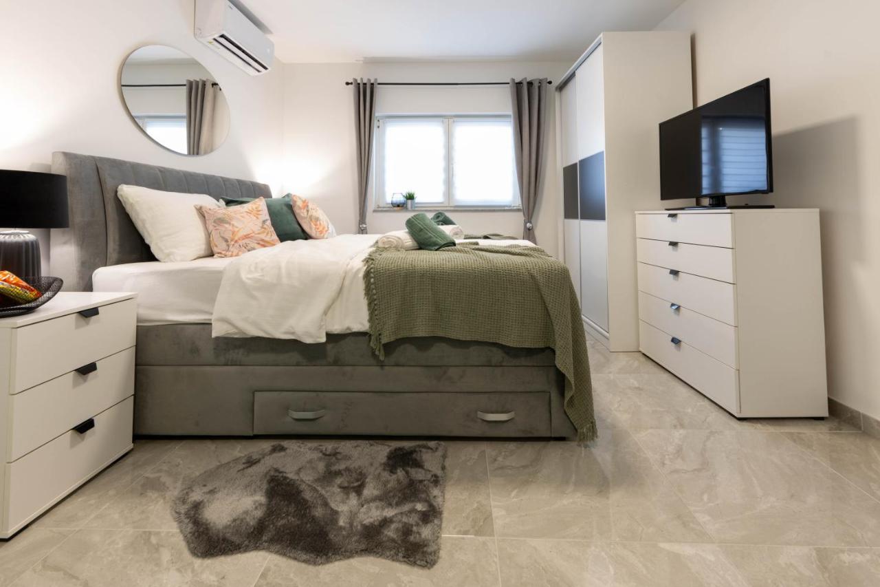 Apartmani Sun & Moon Bjelovar Buitenkant foto