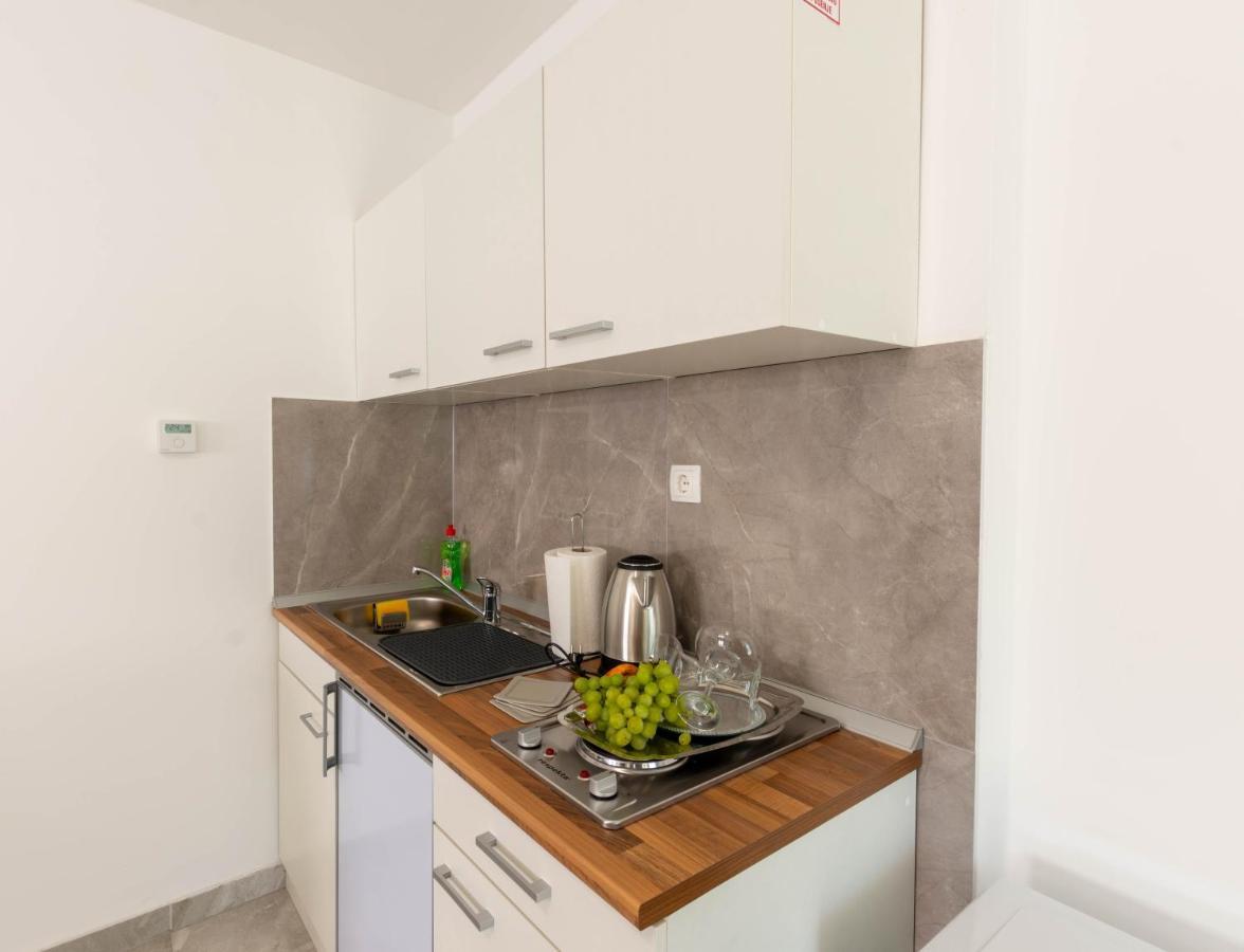 Apartmani Sun & Moon Bjelovar Buitenkant foto