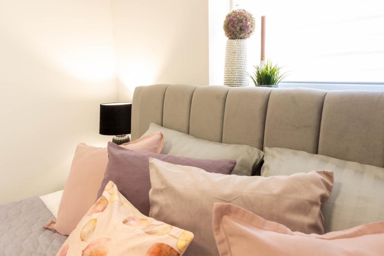 Apartmani Sun & Moon Bjelovar Buitenkant foto