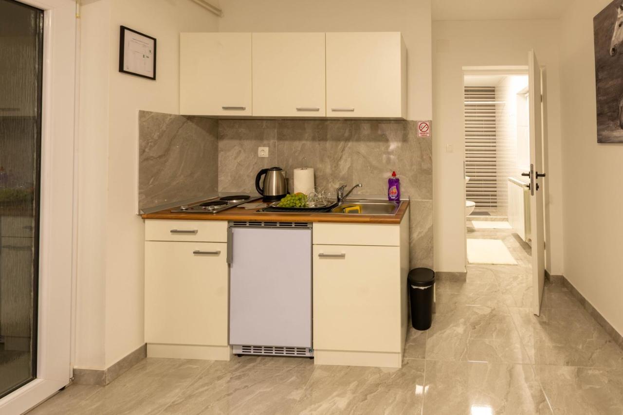 Apartmani Sun & Moon Bjelovar Buitenkant foto