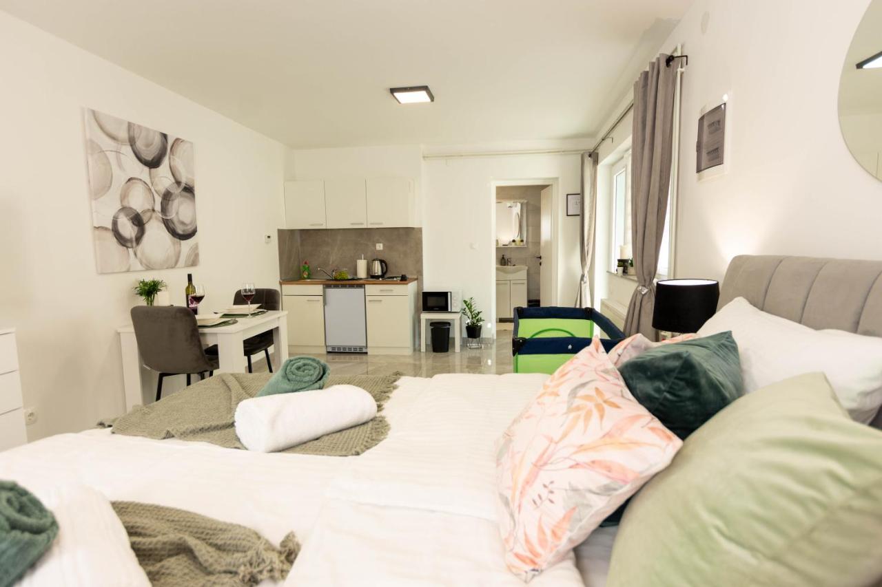 Apartmani Sun & Moon Bjelovar Buitenkant foto