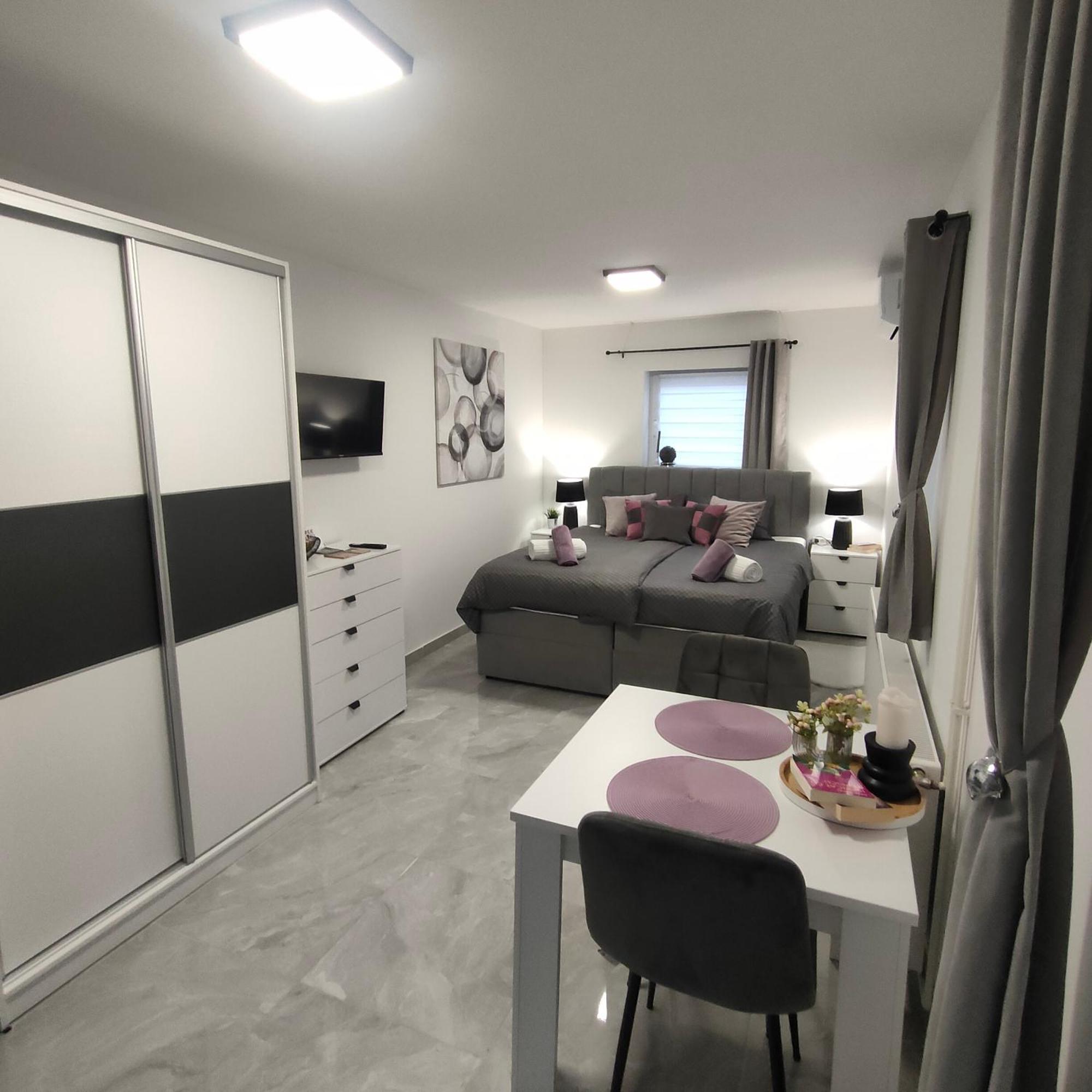 Apartmani Sun & Moon Bjelovar Buitenkant foto